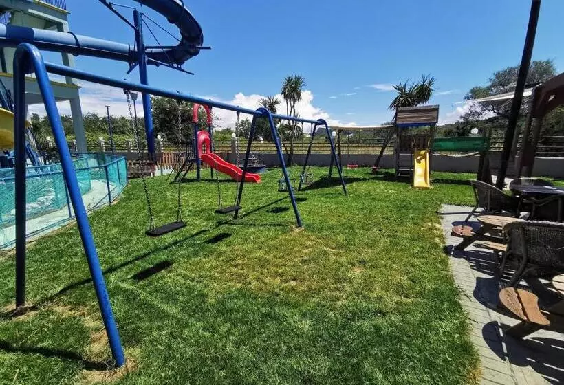ホテル Sidari Waterpark