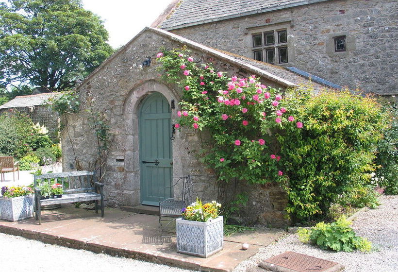 Low Hall Country House