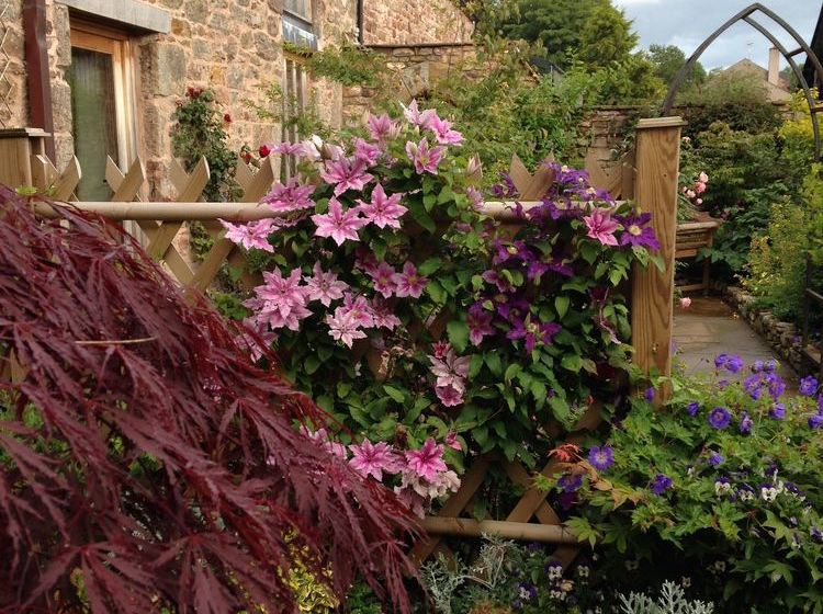 Low Hall Country House