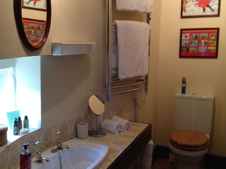 Low Hall Country House