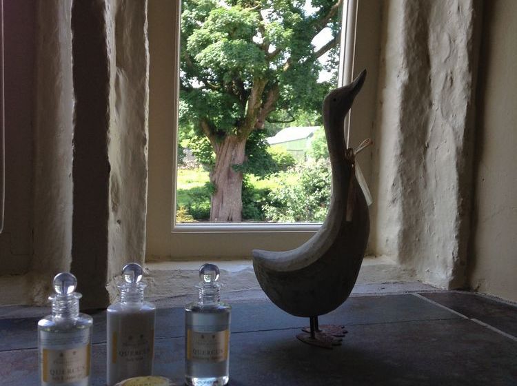 Low Hall Country House