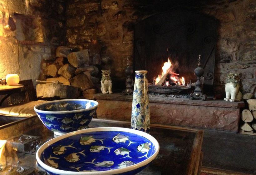 Low Hall Country House