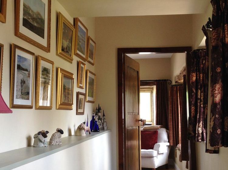 Low Hall Country House