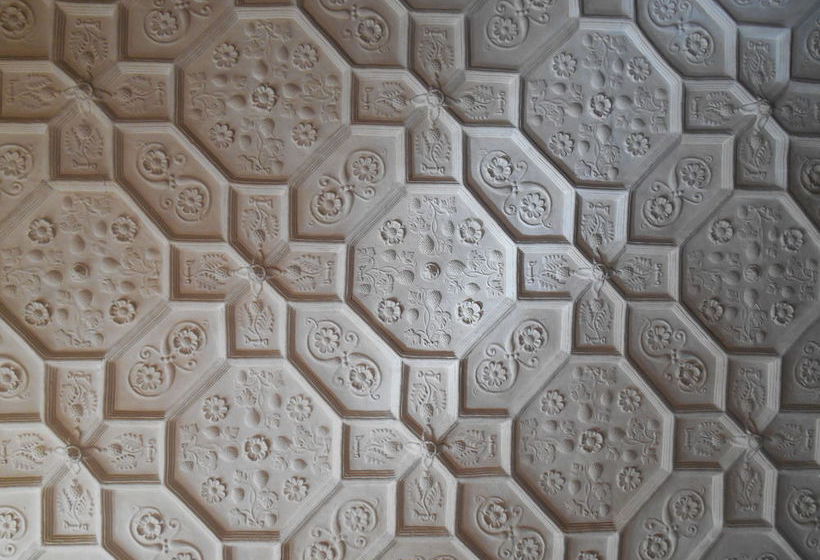 Low Hall Country House