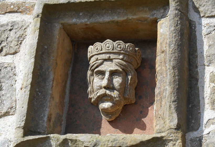 Low Hall Country House