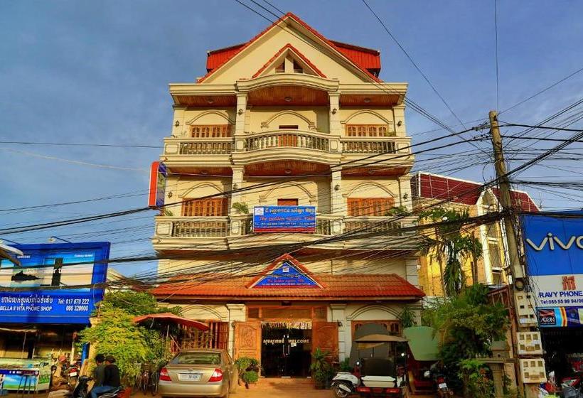 پانسیون The Golden Square Villa