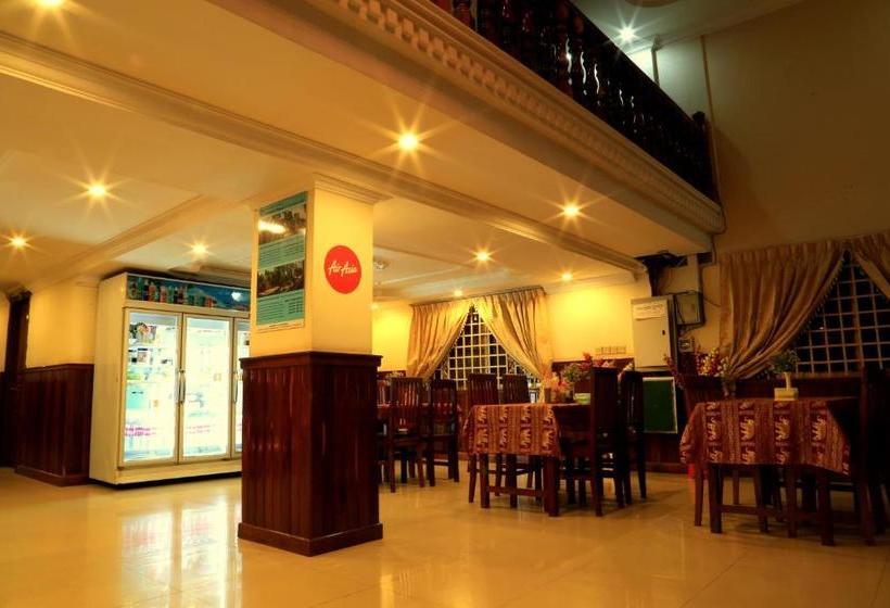 پانسیون The Golden Square Villa