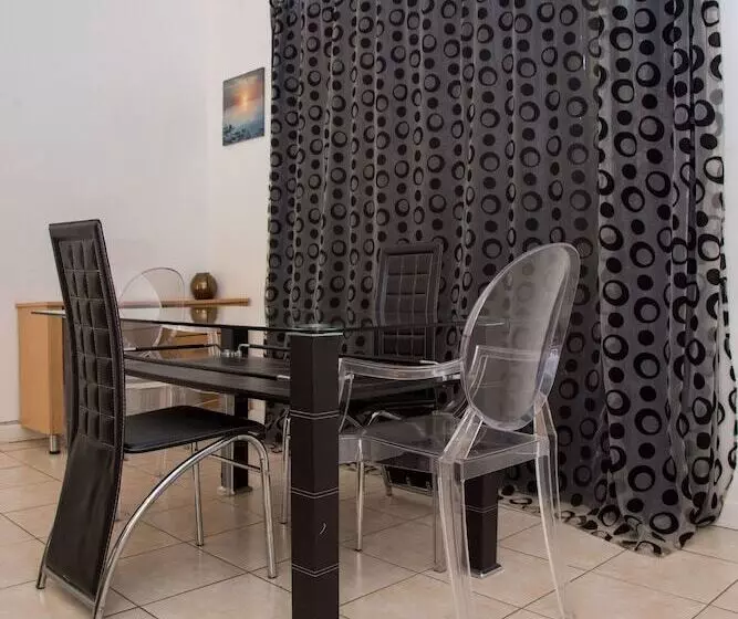Spendwise Lodge And Apartments