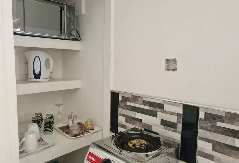 Spendwise Lodge And Apartments