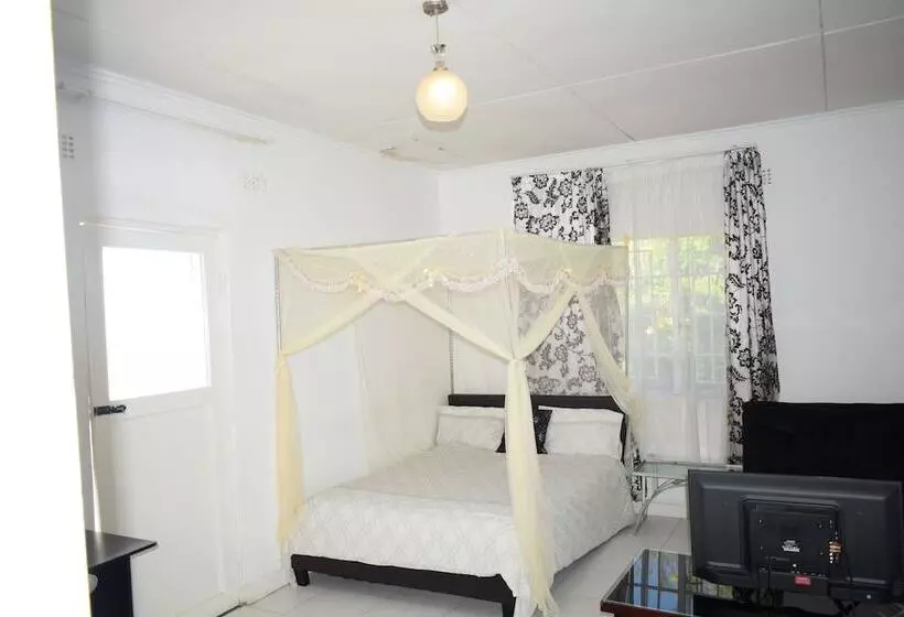 Spendwise Lodge And Apartments