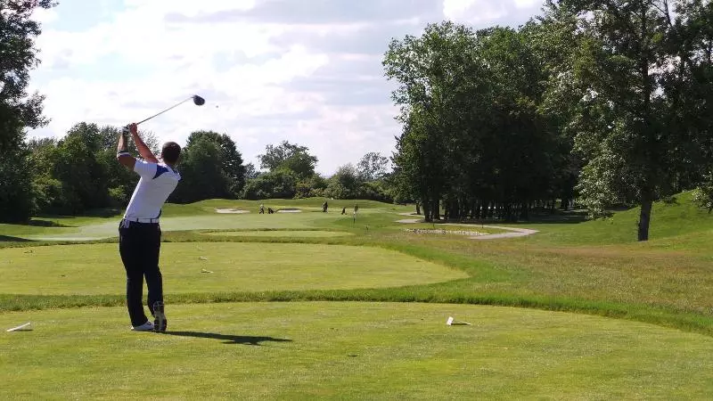 Diamond Country Club