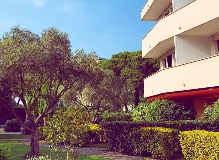 Eurobeach Residence