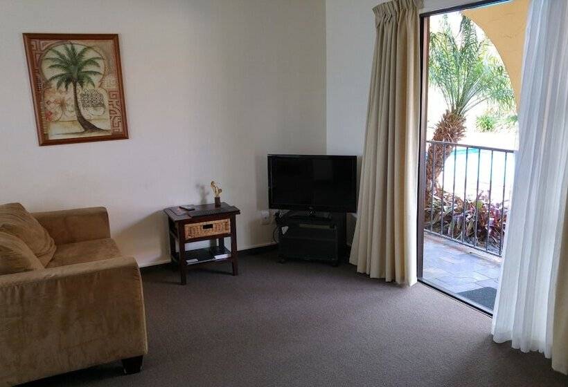 Hobson's Choice Motel