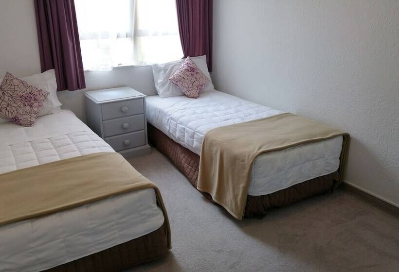 Hobson's Choice Motel