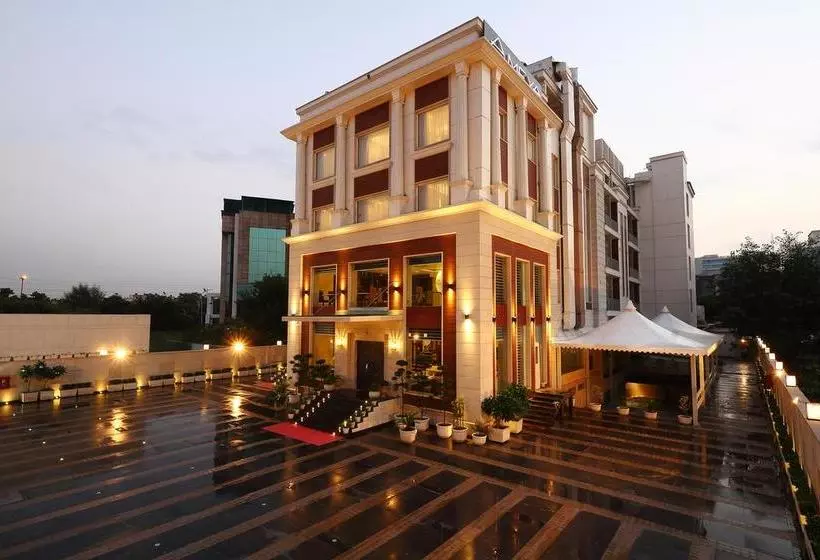 هتل Ameya Suites