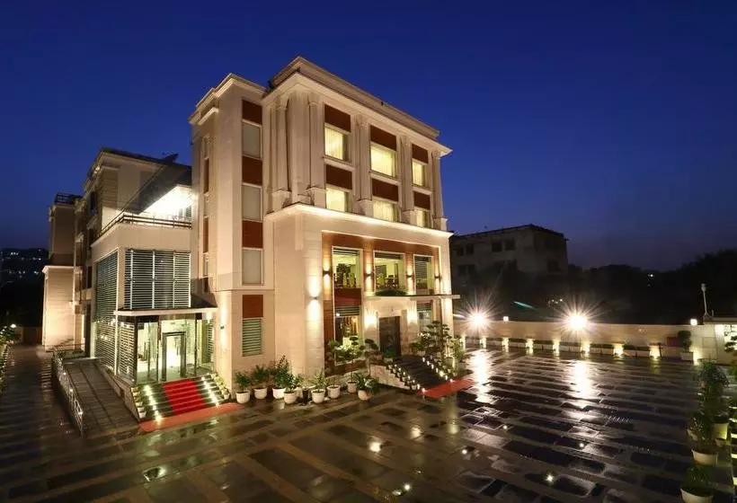 هتل Ameya Suites