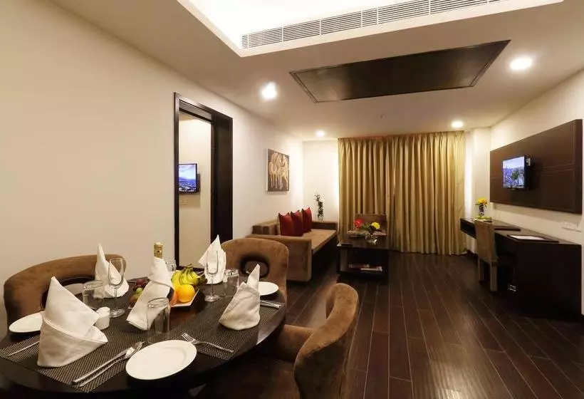 هتل Ameya Suites