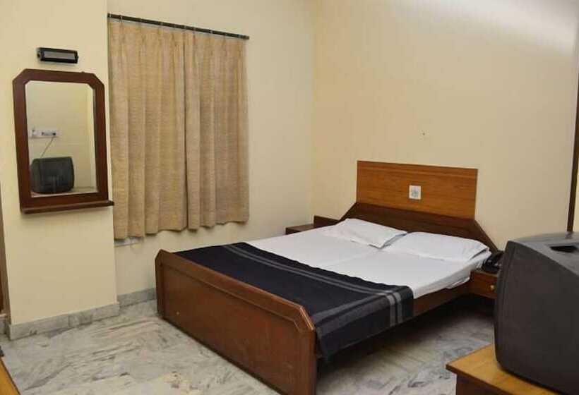 酒店 Raghav Palace