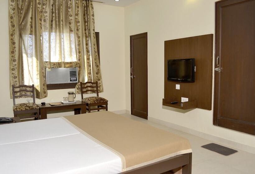 酒店 Raghav Palace