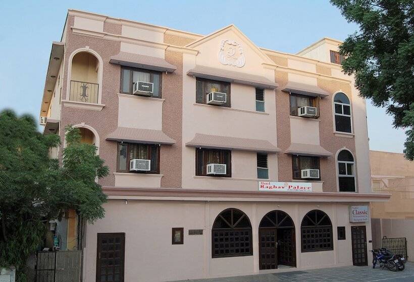 酒店 Raghav Palace