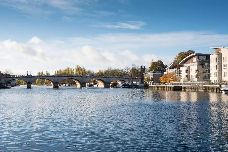 ホテル Doubletree By Hilton London Kingston Upon Thames