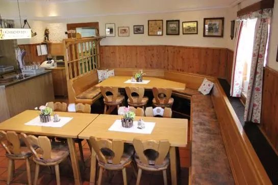 ホテル Hohenester Gasthaus &