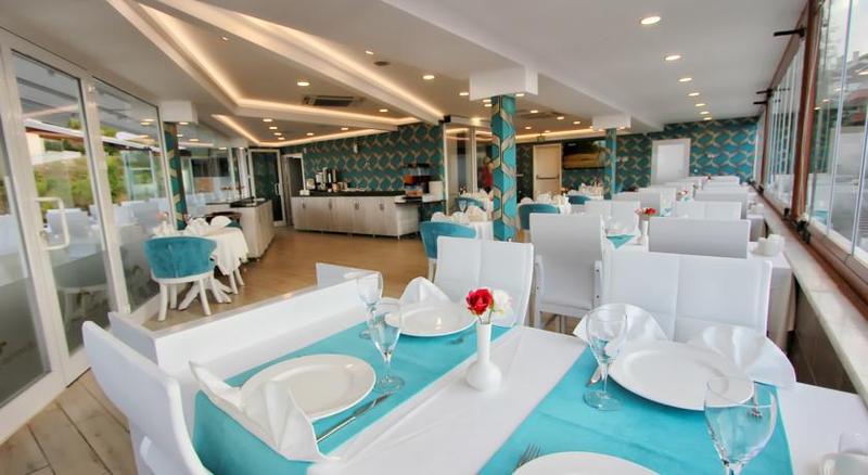 هتل Hermias Marin