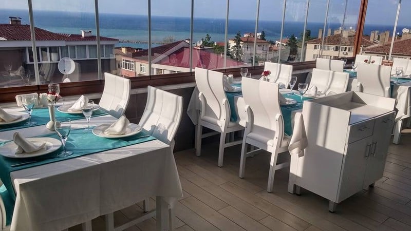 هتل Hermias Marin