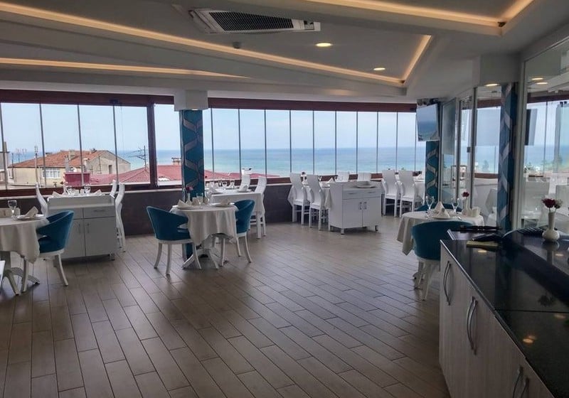 هتل Hermias Marin