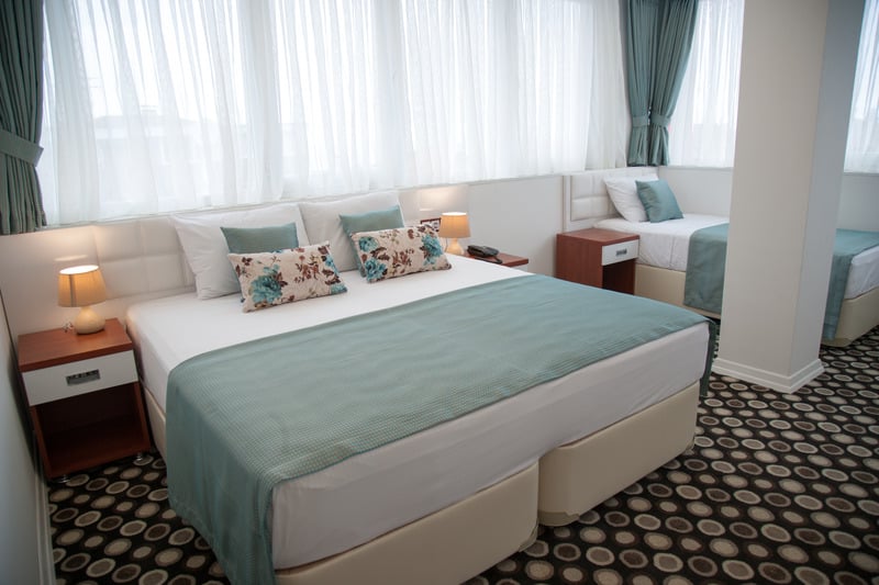 هتل Hermias Marin