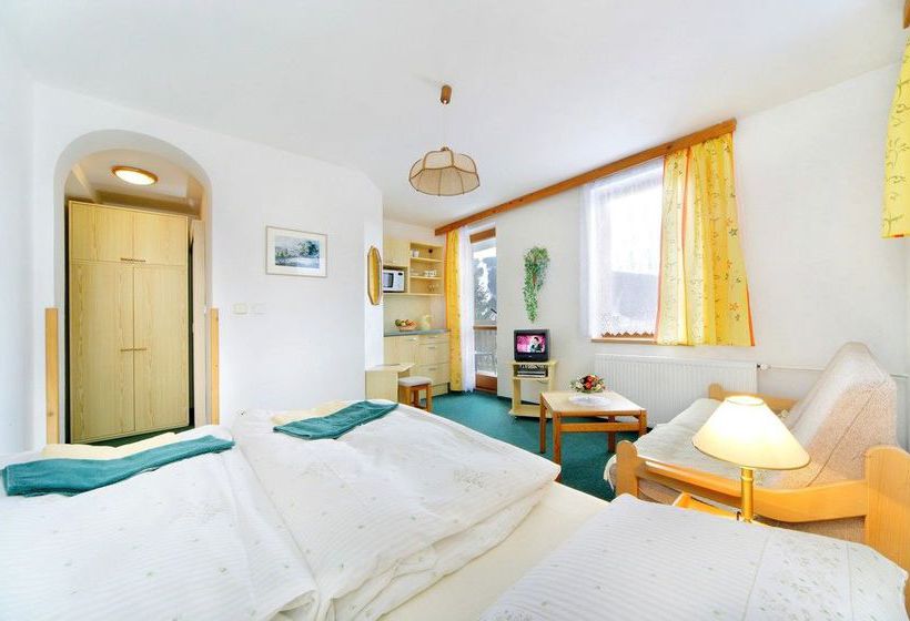 ホテル Pension Karolína