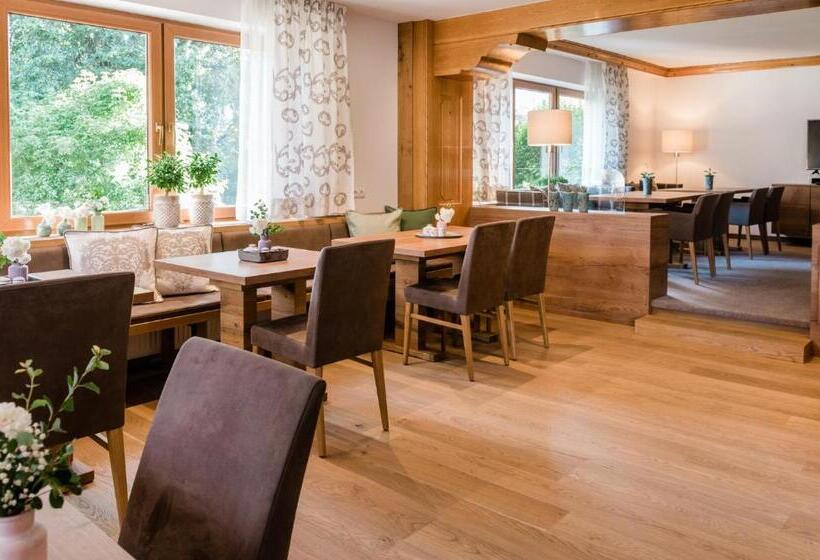 ホテル Landhaus Steiner