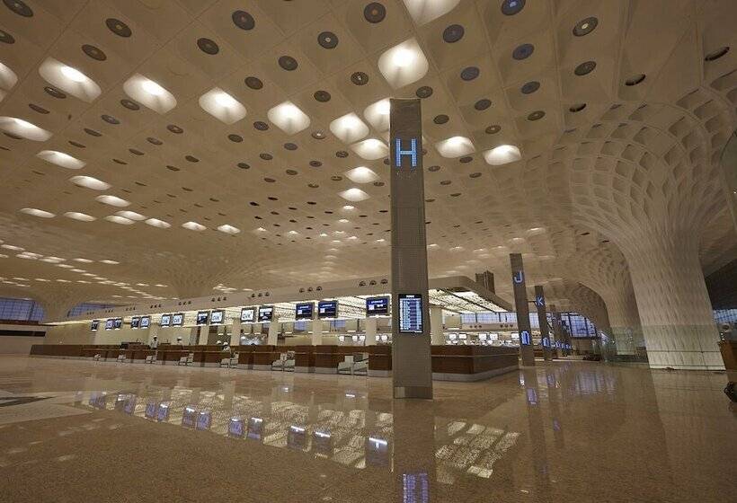 Niranta Transit Hotel Mumbai Airport   At Arrivals