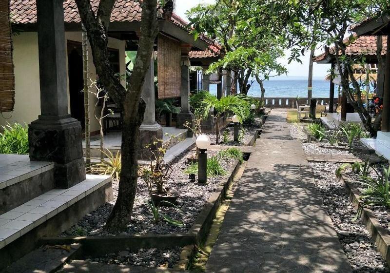 酒店 Temple Cafe & Seaside Cottages