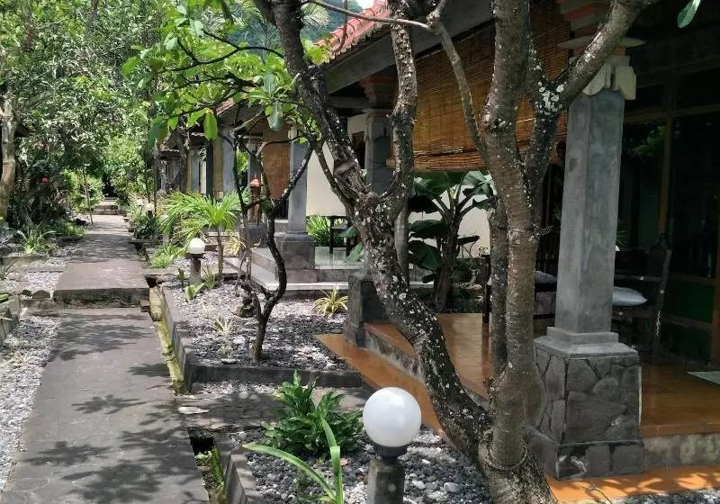 هتل Temple Cafe & Seaside Cottages
