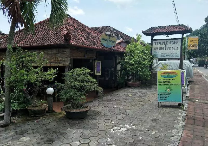 هتل Temple Cafe & Seaside Cottages