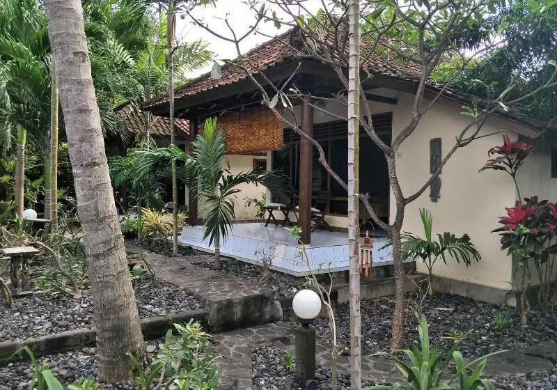 هتل Temple Cafe & Seaside Cottages