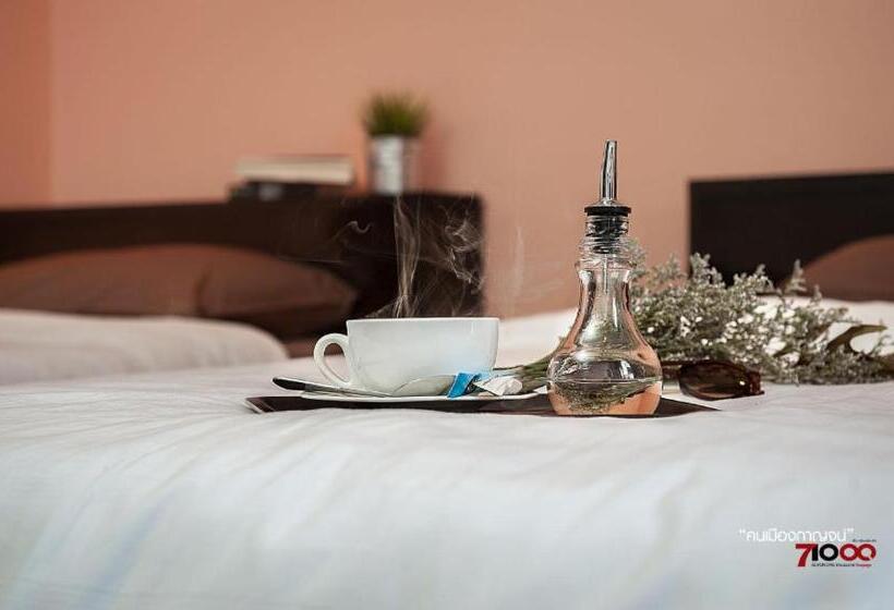 هتل U Dee Room And Coffee