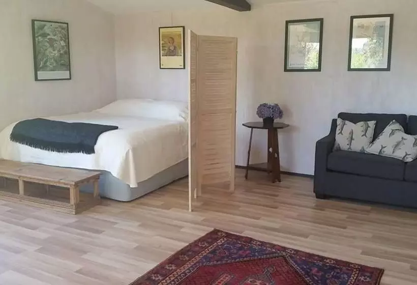 ペンション John's House