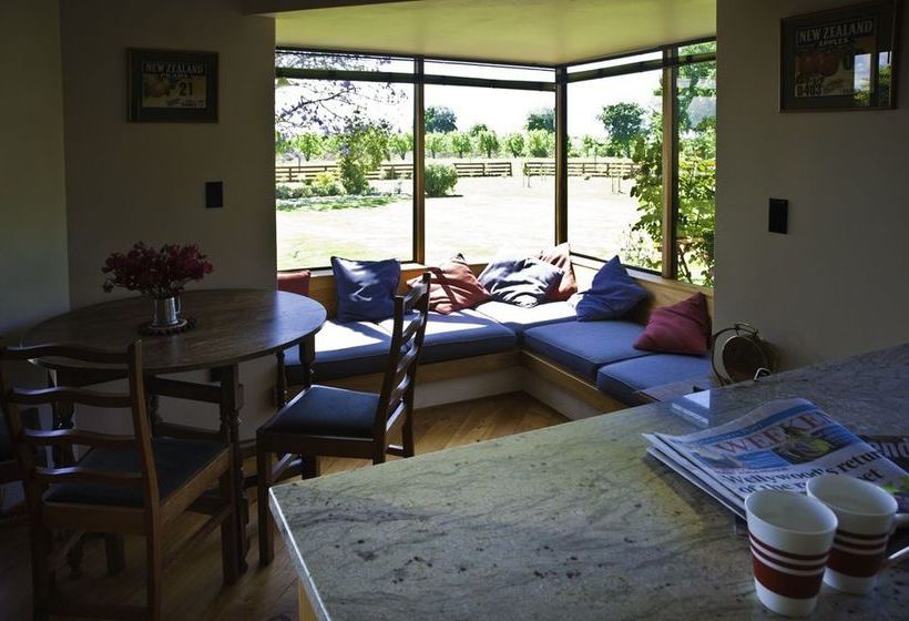 بنسيون John's House