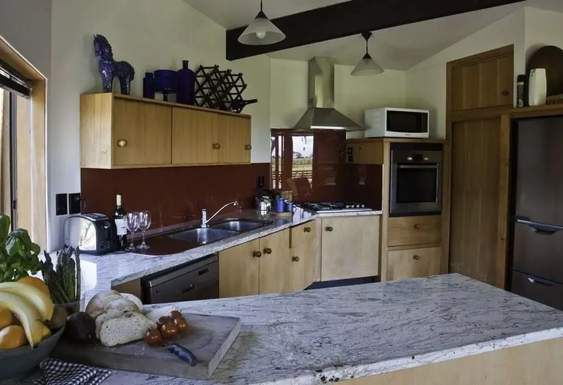 ペンション John's House