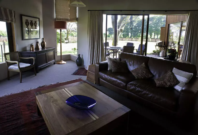ペンション John's House