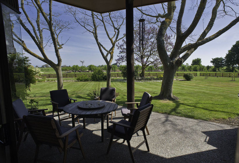 بنسيون John's House