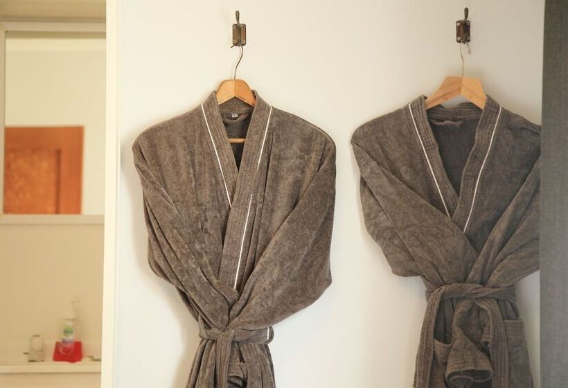 بنسيون The Gables B&b