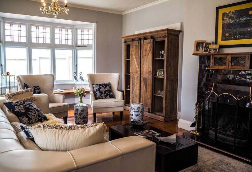 بنسيون The Gables B&b