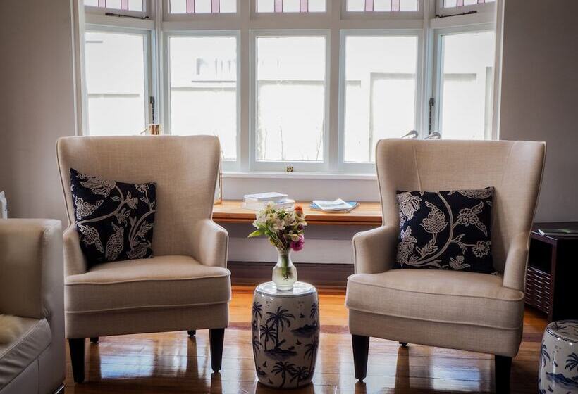 بنسيون The Gables B&b