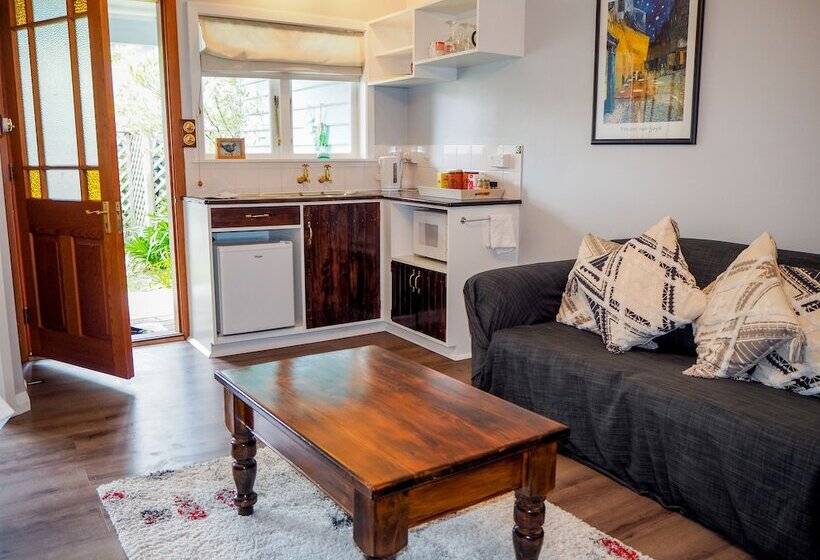 بنسيون The Gables B&b