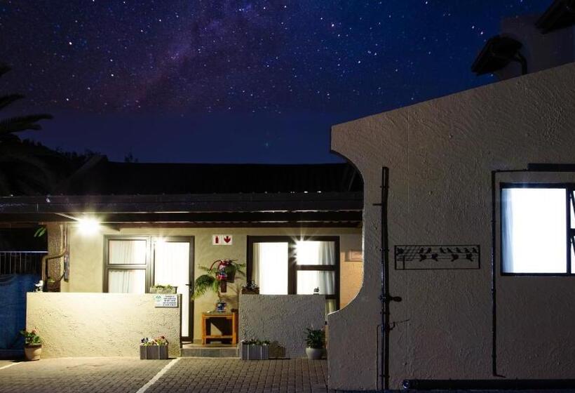 Пансион Woodpecker S Inn Guest House