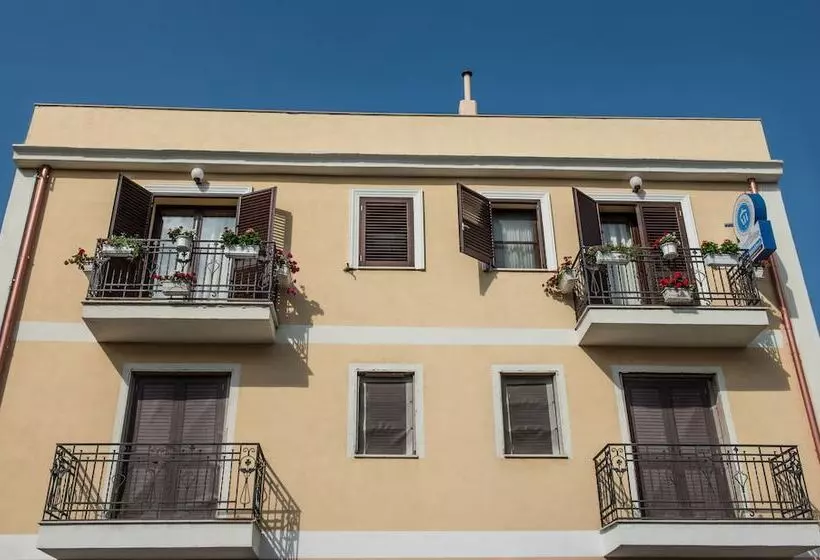 Airport House B&b