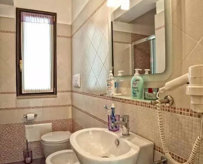 Airport House B&b